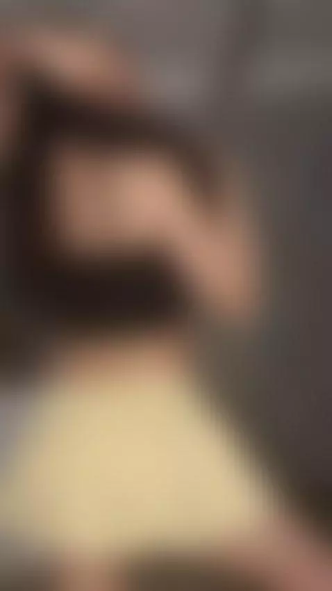 skirt yellow by christiedoutzen