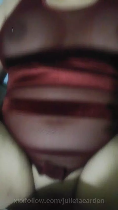 Me dan una rica cogida by julietacarden