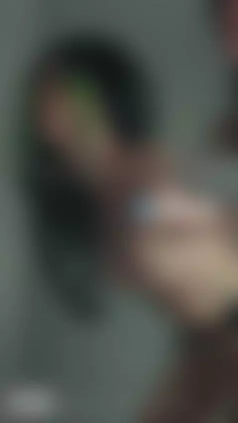 fucking eben if she's standing by b1gtheo