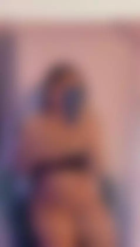 play with this rich and hot Latina... by sharlokjamess