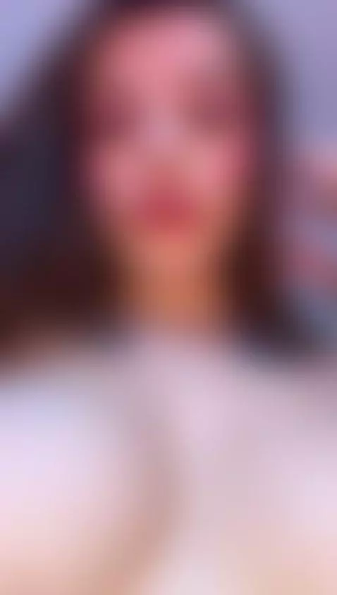 Do you want to put your semen on my face or my tits? by saraacollinss