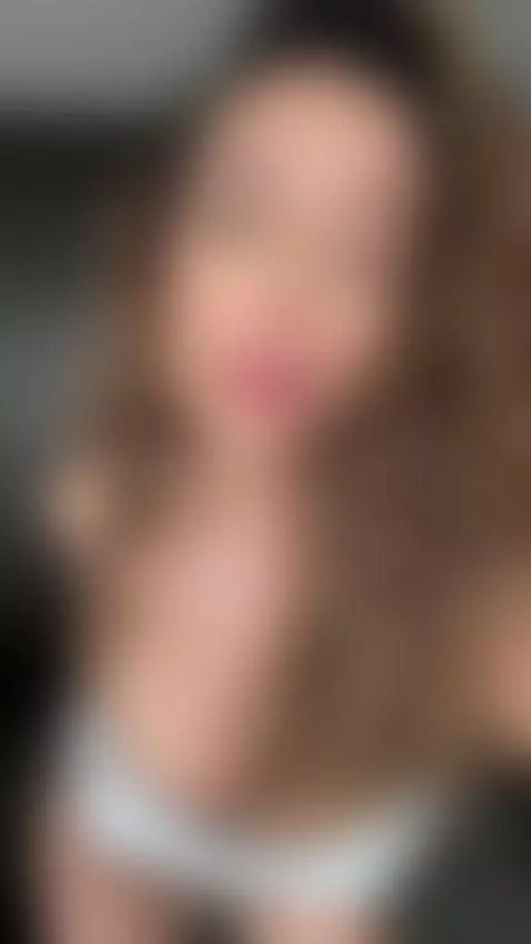 Sensuality and mischief are two things that represent me 😈 by milafoxx1