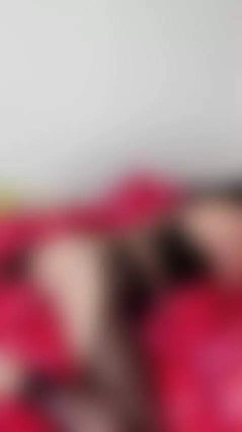 My body moves to the rhythm of desire ... by roxanecarterr