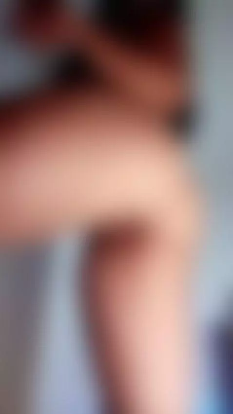 Playing with my body is an art ... by roxanecarterr