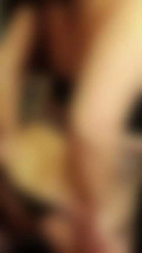 My hips already started playing by roxanecarterr