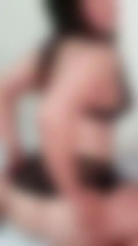 I open it, I show it, I cause it ... by roxanecarterr