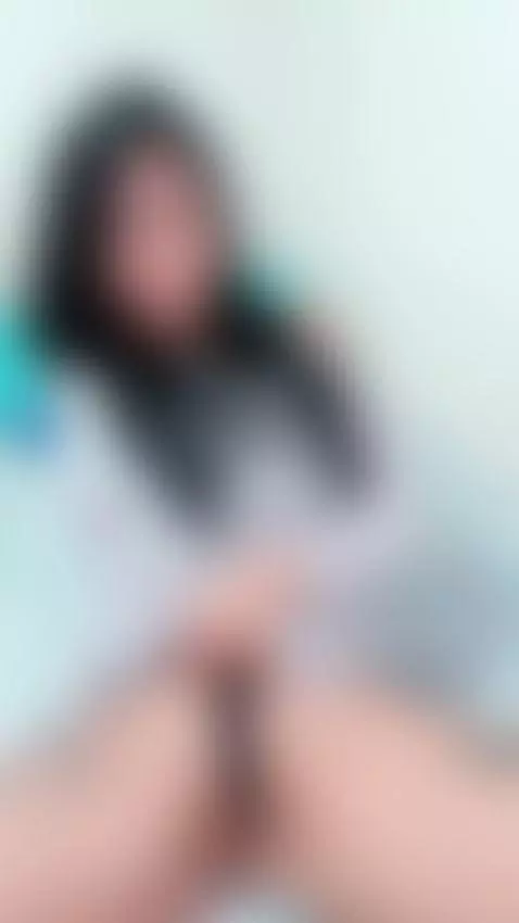 I feel the heat travel my body by roxanecarterr