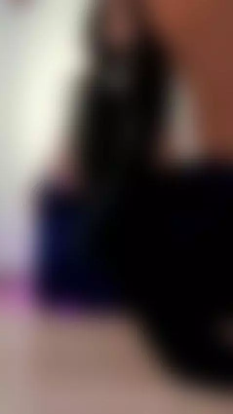 Your temptation is just a step away. by roxanecarterr