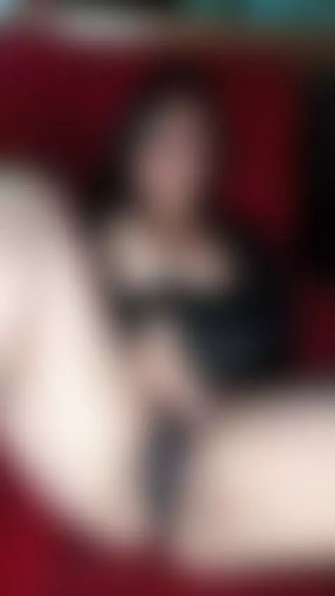 My curves are on fire, wanting you to come and play with me. by roxanecarterr