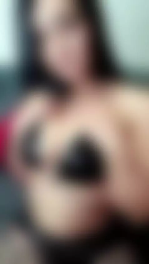 Every curve of my body is here to make you lose control. by roxanecarterr