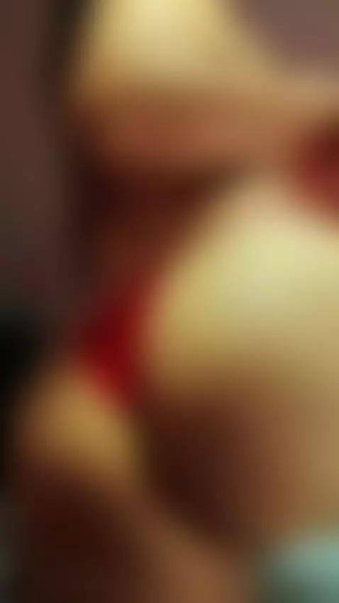 That movement is just to provoke you ... my ass does not kno... by roxanecarterr