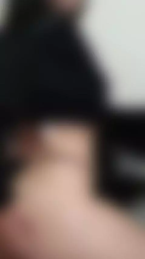 it feels too good. by roxanecarterr