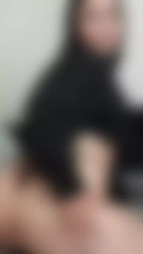 it feels too good. by roxanecarterr