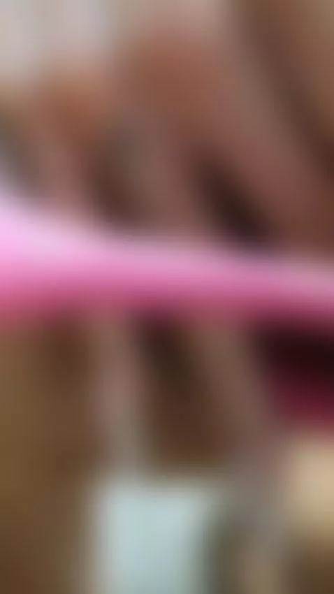 Vibrates in My Pussy and makes me run by kendalsexxx