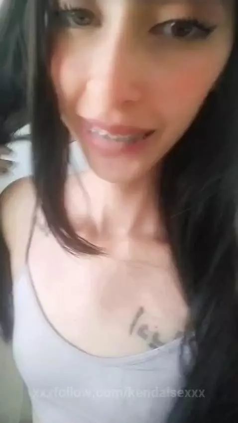 Dare to play ... with your eyes by kendalsexxx