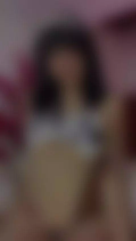 Happy start to the week, sweetheart. Sending you a kiss. by kloee-brown