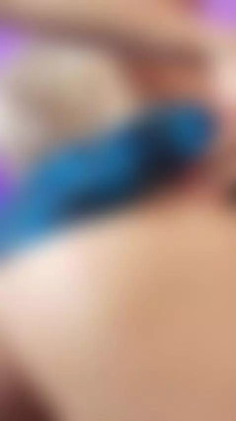 A little Twerk of this schoolgirl by zhally-dee