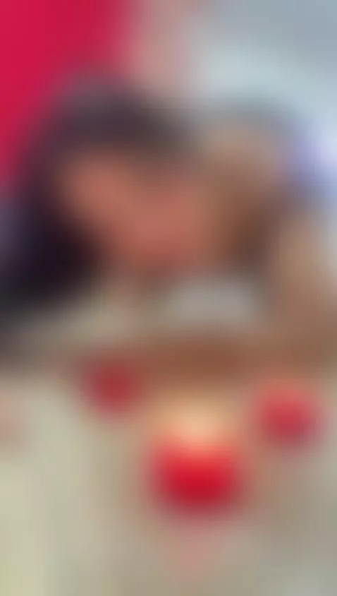 Hot 💋 by elliesweett