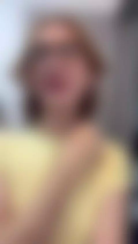 Hey babes 💋 Live at 8:00 p.m. (Colombia time) for some hot p... by dapnhesmith