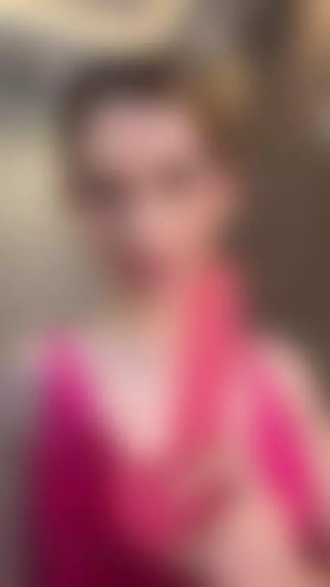 Hey babes 💋 Live at 8:00 p.m. (Colombia time) for some hot p... by dapnhesmith