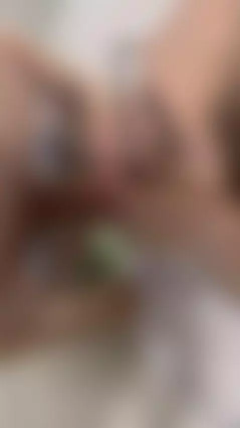 Hey babes 💋 Live at 8:00 p.m. (Colombia time) for some hot p... by dapnhesmith