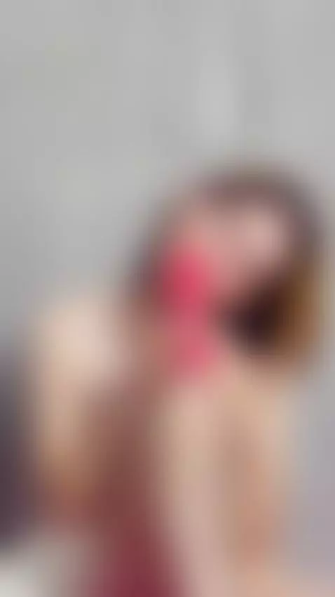 Hey babes 💋 Live at 8:00 p.m. (Colombia time) for some hot p... by dapnhesmith