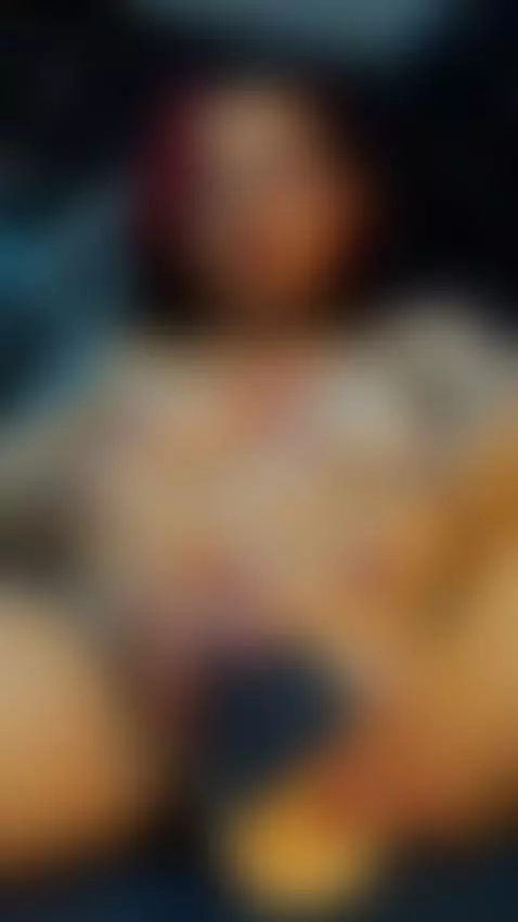 She knows exactly how to please herself... 💋💦 Nothing hits t... by tafitaslave