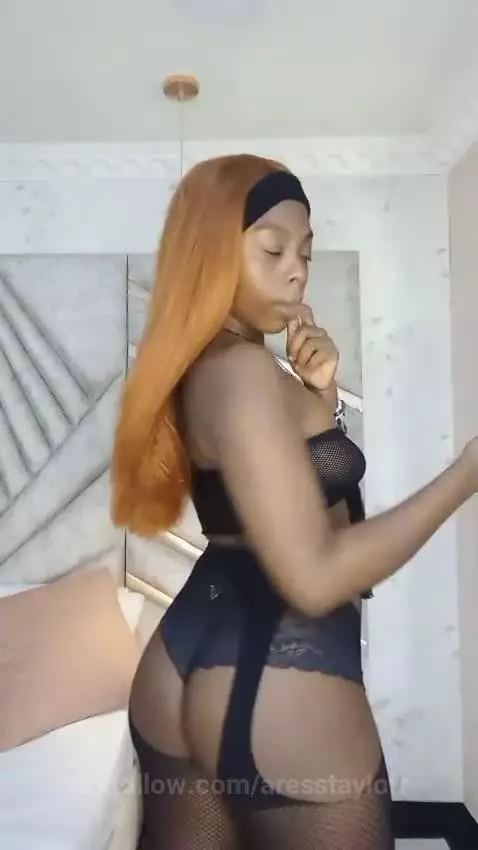 Video by aresstaylorr