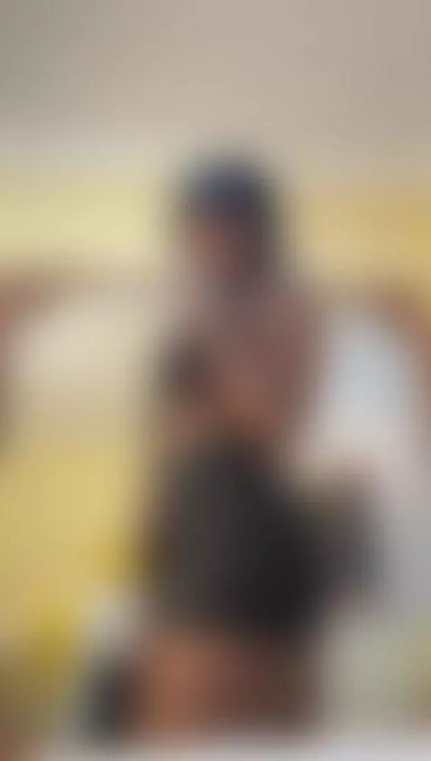 My lips miss the way you kiss them. by aresstaylorr