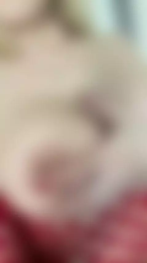 My voice is shaking, click to see what's causing it by gabrielladeville