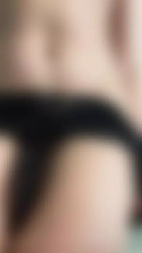 It's pulsing inside me, click to watch it by gabrielladeville