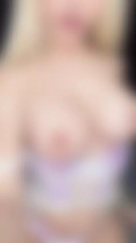 I'm losing my mind, click to see why by gabrielladeville