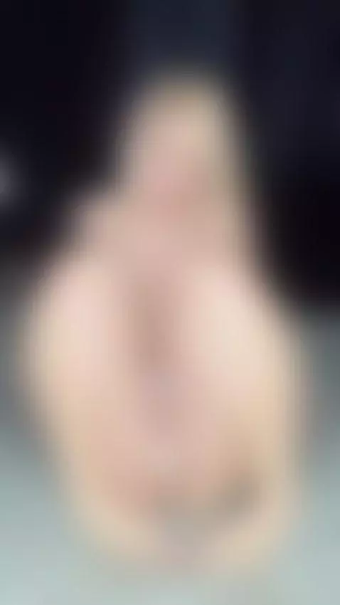 I can’t stop screaming, click to see why by gabrielladeville