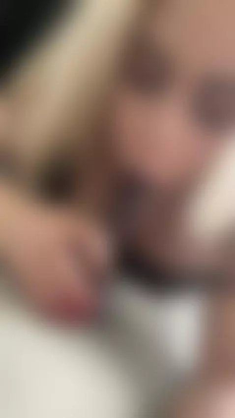 It's sliding in slowly, click to watch every second by gabrielladeville