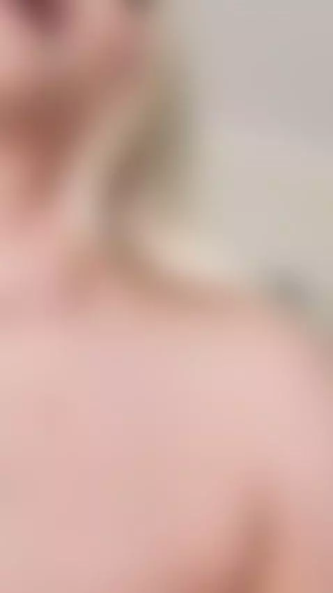 My legs are giving out, click to see why by gabrielladeville