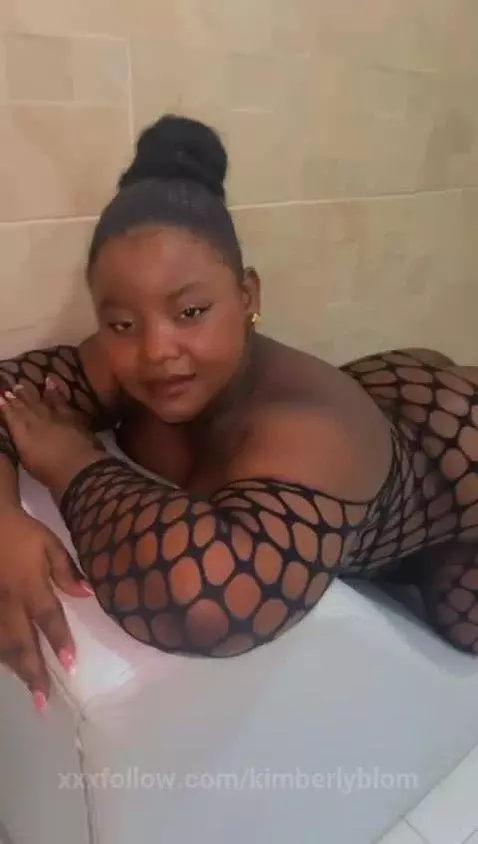 This chocolate ass wants your hard and deep cock by kimberlyblom