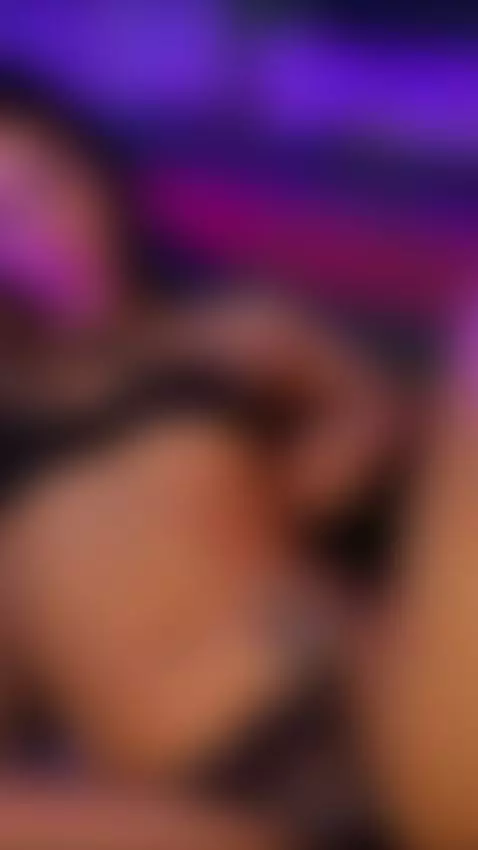 ONLINE    https://es.stripchat.com/alysson_18 by alysson-18