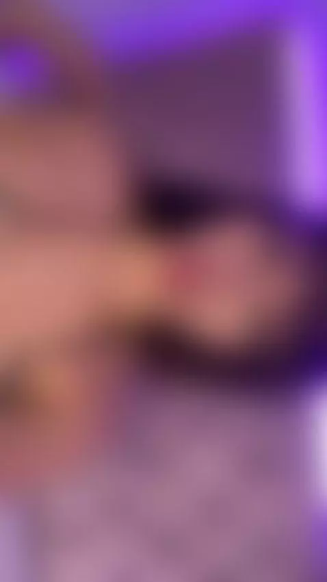 Exclusive and live content awaits you. Join Stripchat now! 😏 by julietapriv