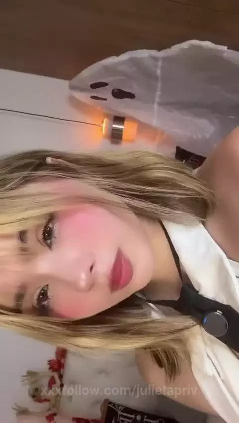 dance with me and win a kiss🙈 by julietapriv