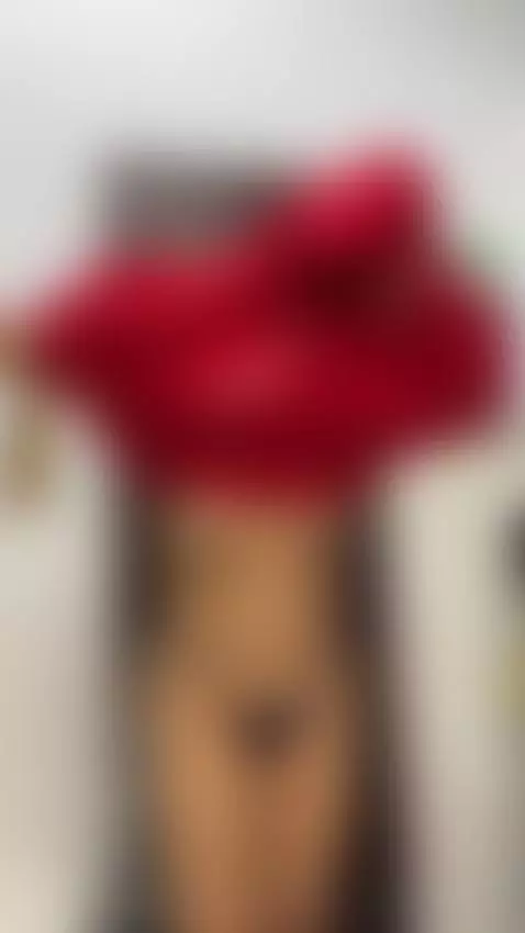 Between laughs, curves and pleasure ... discover what I have... by dahianfoxx