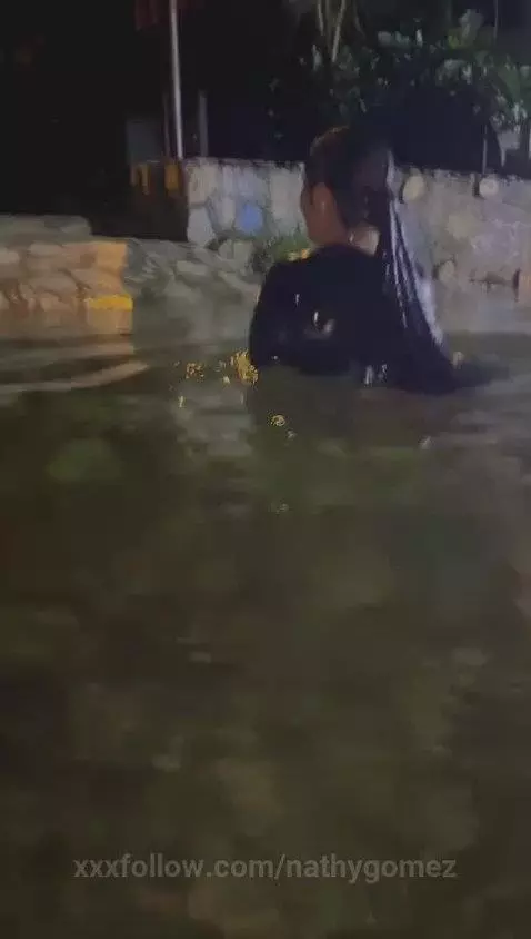 Don't stop, backtrack if you wanna tap dat... 🍑😈 by nathygomez