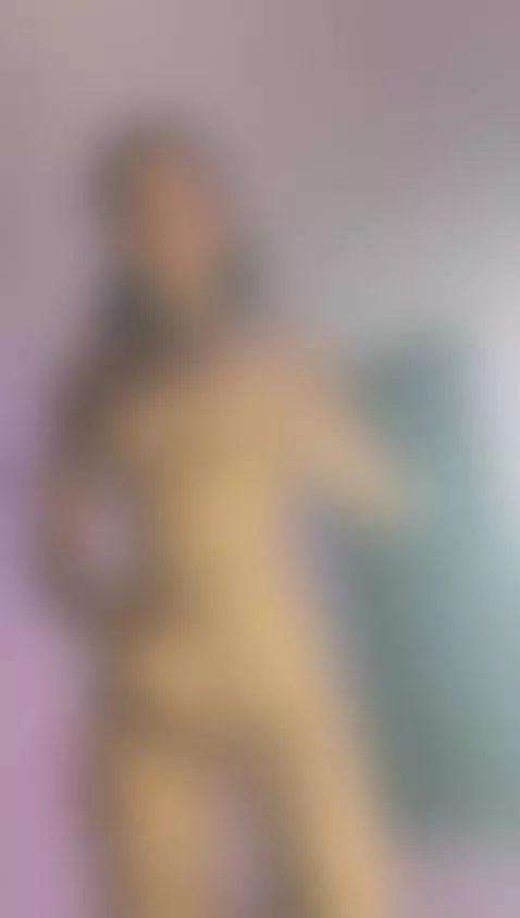 sexy brunnette by annybrannd