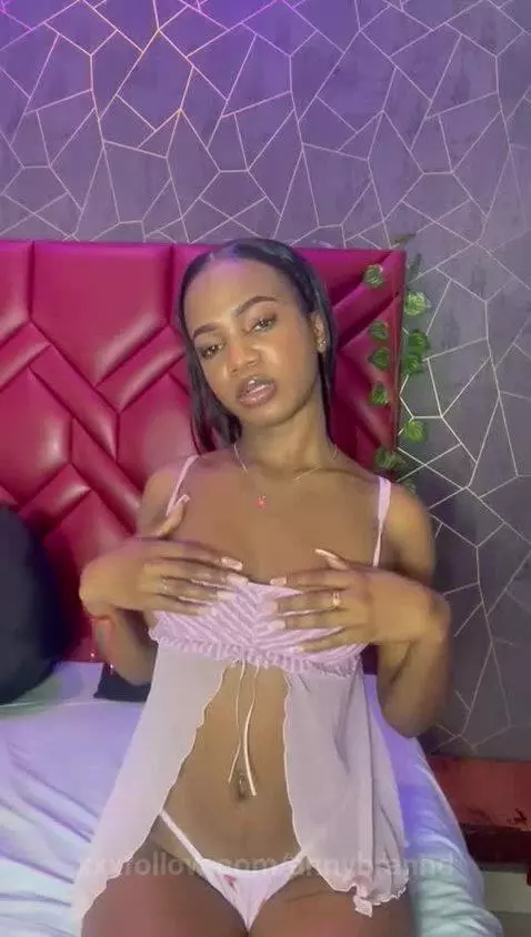 Live now!!!! by annybrannd