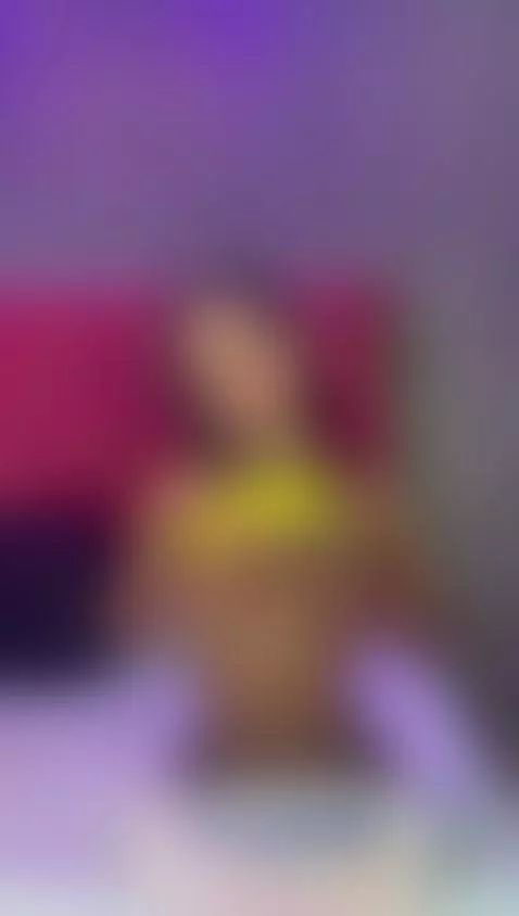 ¡LIVE NOW! Ebony queen riding hard till I squirt 💦 Don’t mis... by annybrannd