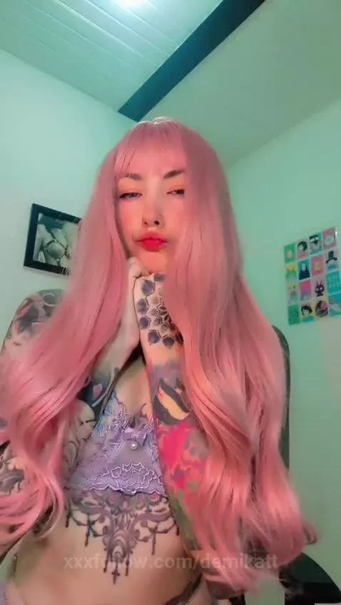 im live now😈​  https://www.myfreecams.com/#demii_kat by demikatt