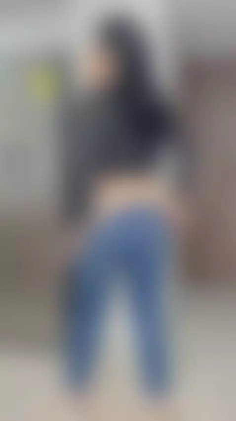 Don't miss the Christmas gift I have for you! 🎁🍾 Subscribe n... by natalia04