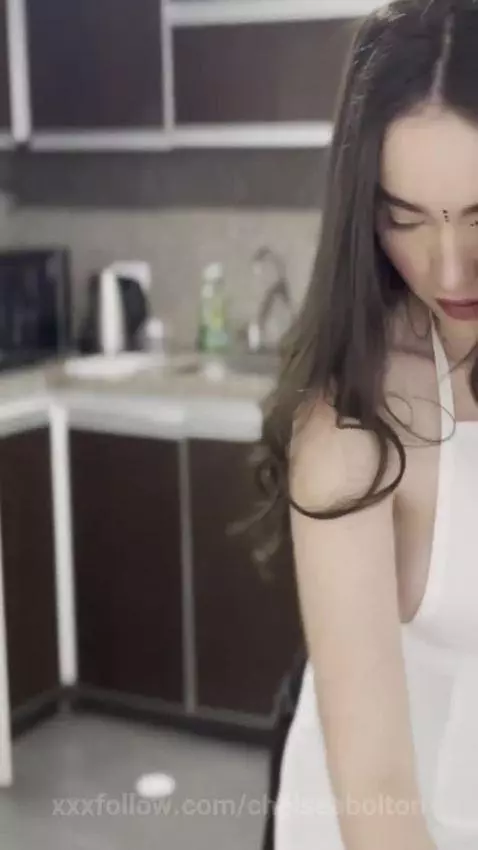 I have to confess that I like to fuck in the kitchen😳🔥 by chelseabolton