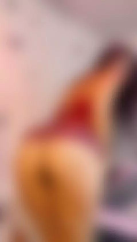 My mom thinks I'm studying, but the truth is that I'm thinki... by pretty-johnson