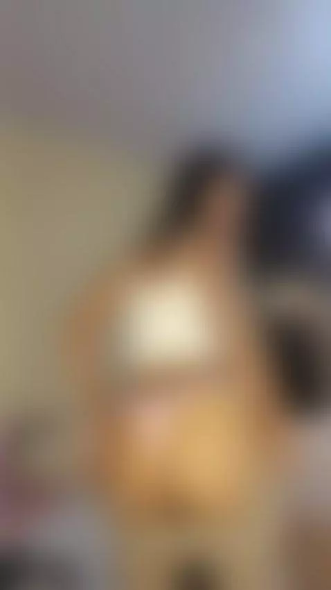 Hello honey It is very hot today, do you want to get wet? by scarlet-03