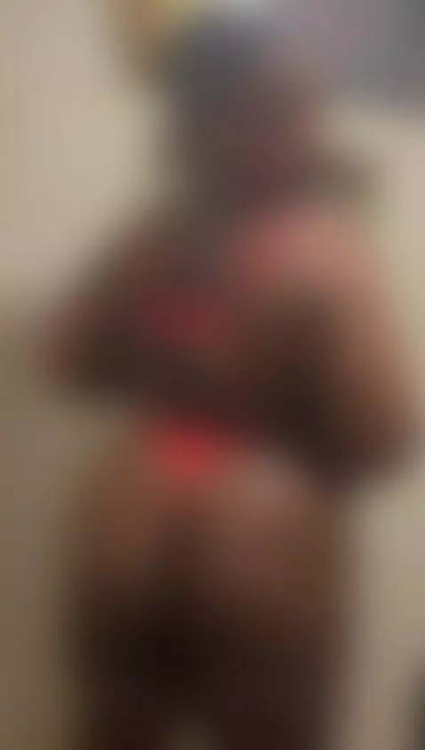 My ass is shaking… and you’re dying to touch it 🍑🔥 by kimberly-44